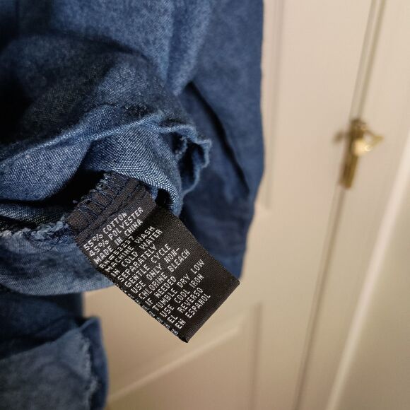 Unique Spectrum Womens Blouse Size 3x Chambray Denim Floral Button Front - Picture 6 of 6